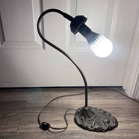 Vintage Gilbert Floral Tulip Lilly Pad Table Lamp USA Bronze Base RARE